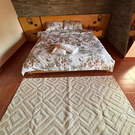 Lura Hotell Tirana
