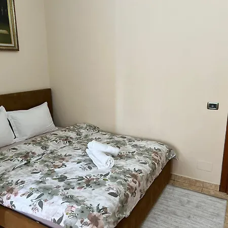 Lura Hotell