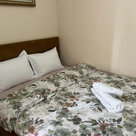 Lura Hotell Tirana
