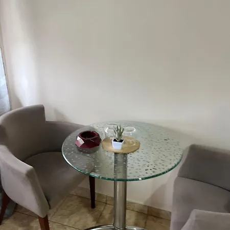 Lura Hotell