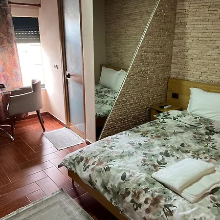 Lura Hotell